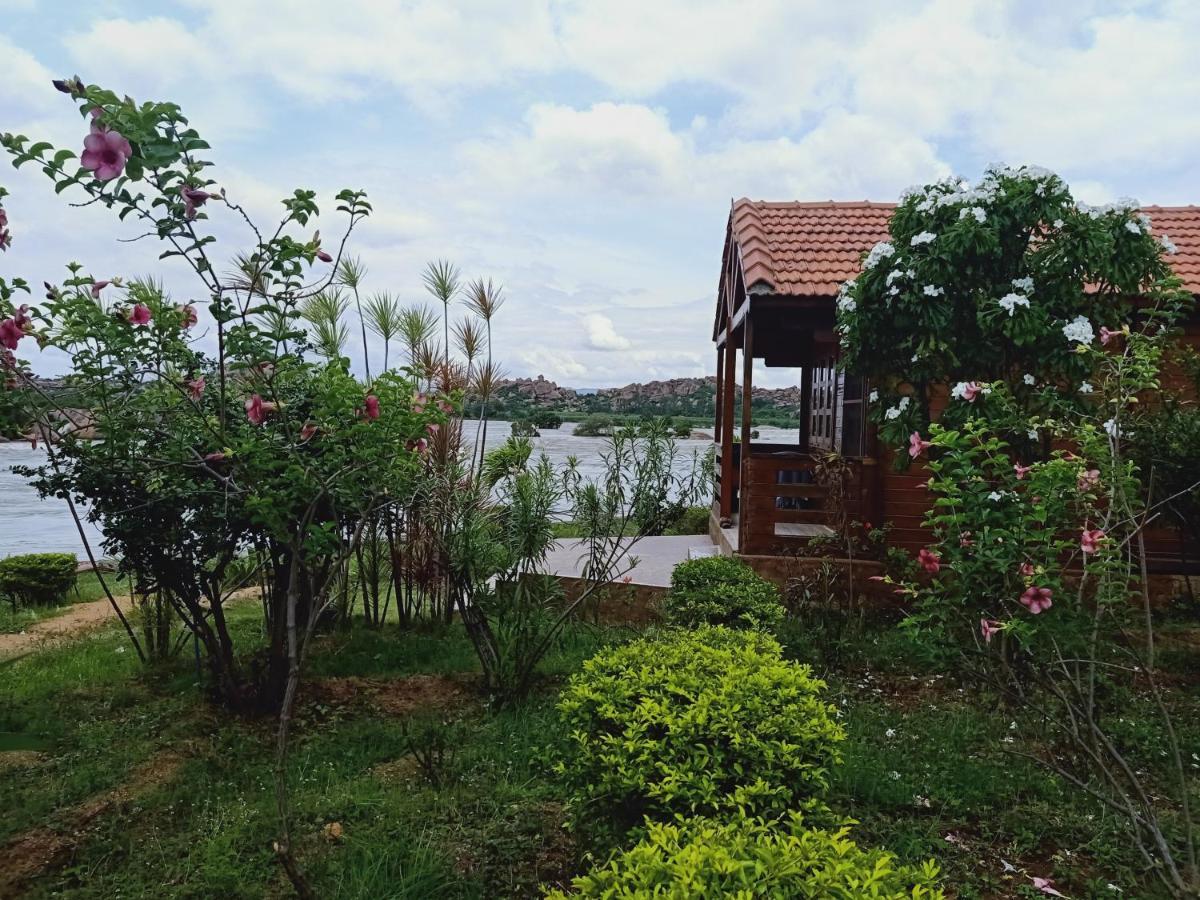 Leo Wodden Resort Hampi Eksteriør bilde