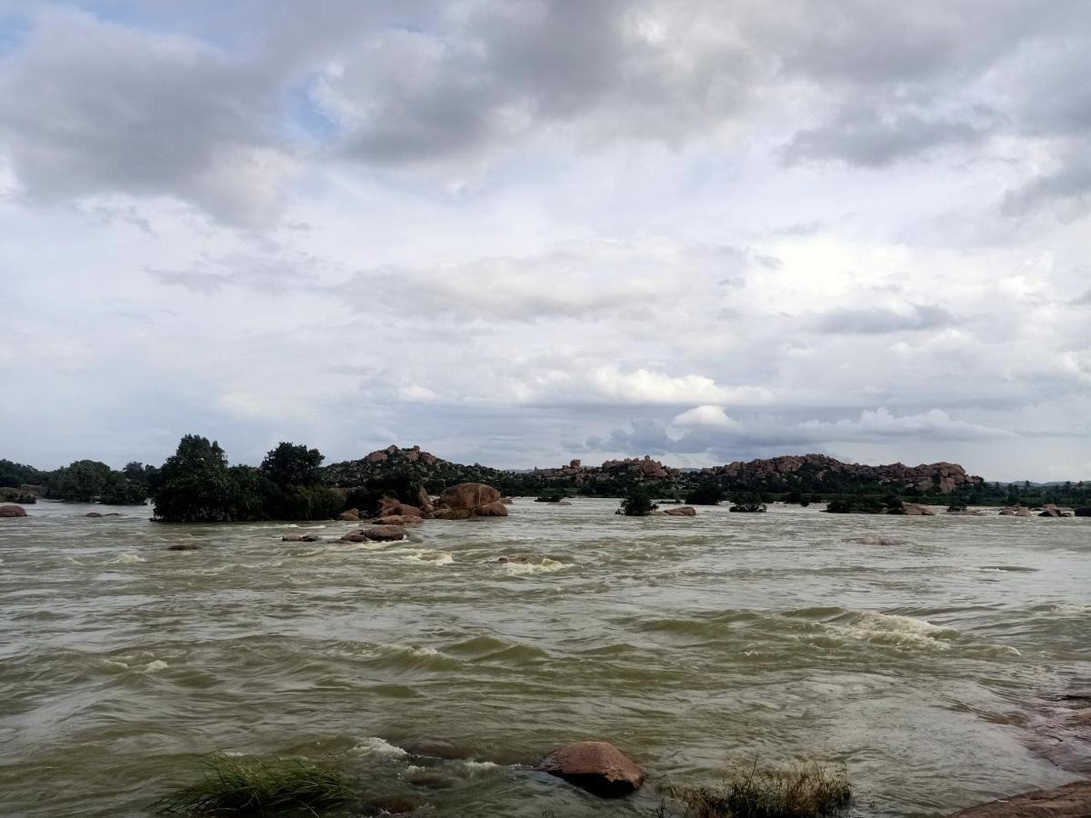 Leo Wodden Resort Hampi Eksteriør bilde