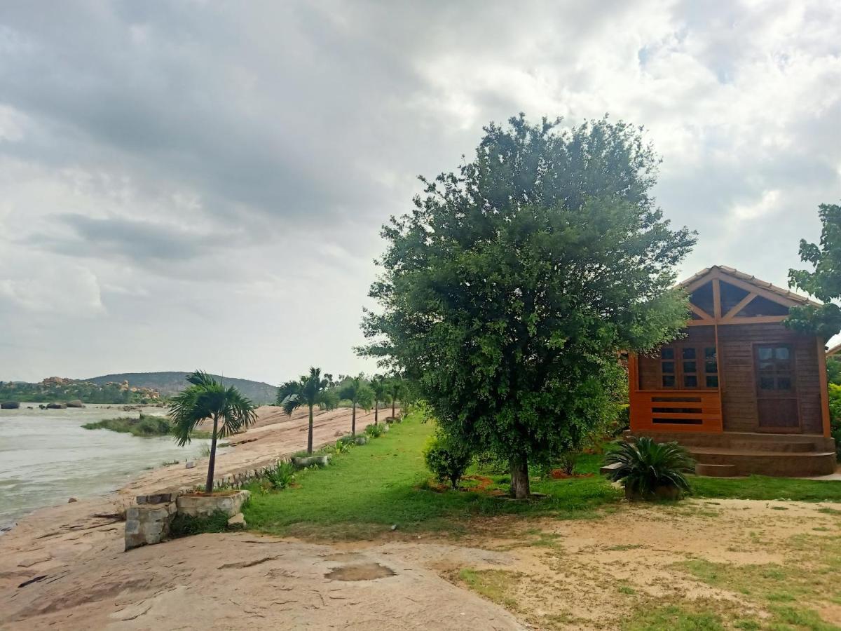 Leo Wodden Resort Hampi Eksteriør bilde