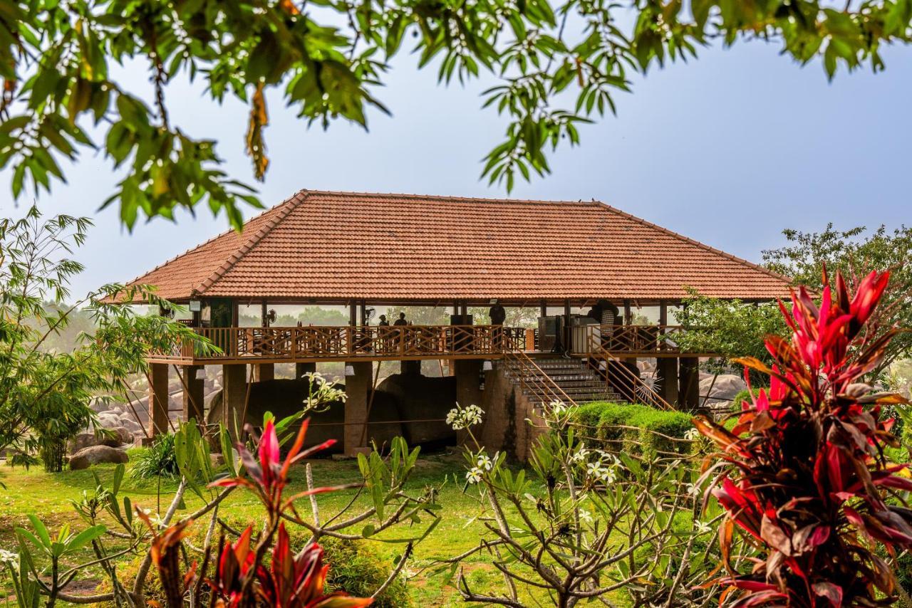 Leo Wodden Resort Hampi Eksteriør bilde