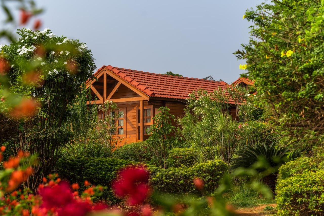 Leo Wodden Resort Hampi Eksteriør bilde