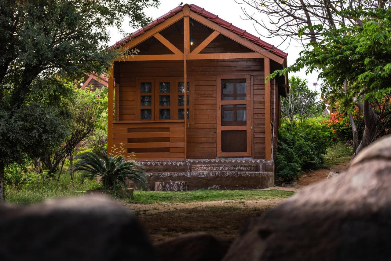 Leo Wodden Resort Hampi Eksteriør bilde