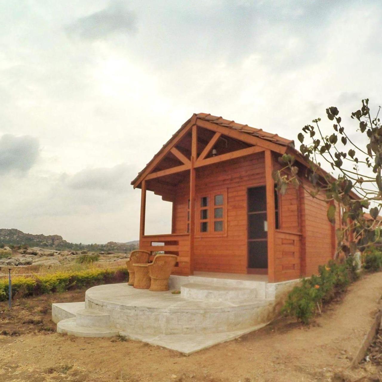 Leo Wodden Resort Hampi Eksteriør bilde