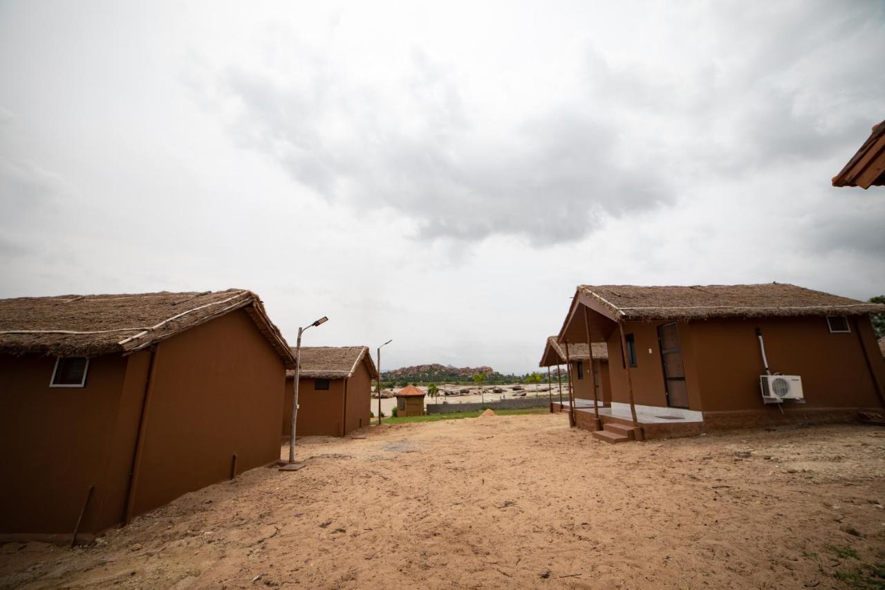 Leo Wodden Resort Hampi Eksteriør bilde